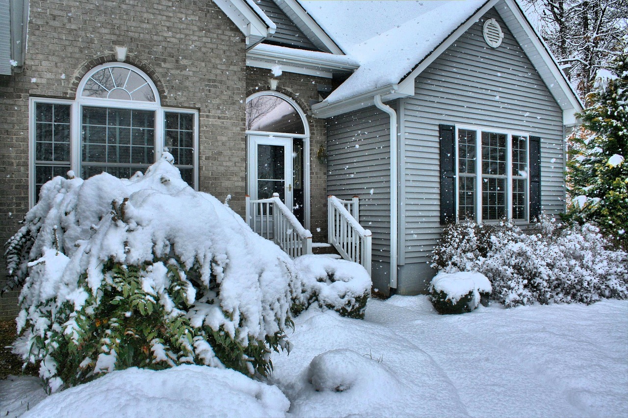 https://handymanconnection.com/wp-content/uploads/2020/12/house-winter.jpg