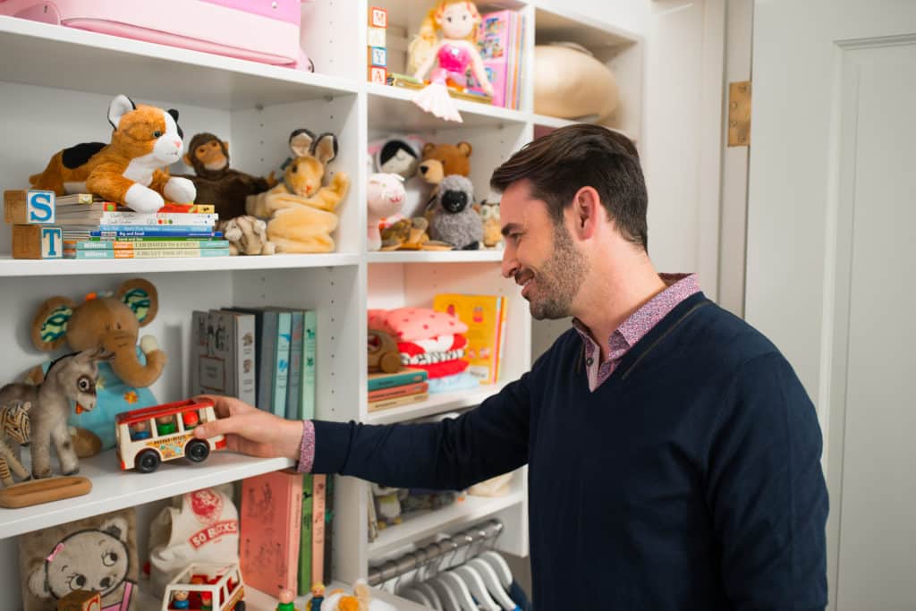 kids room custom shelving